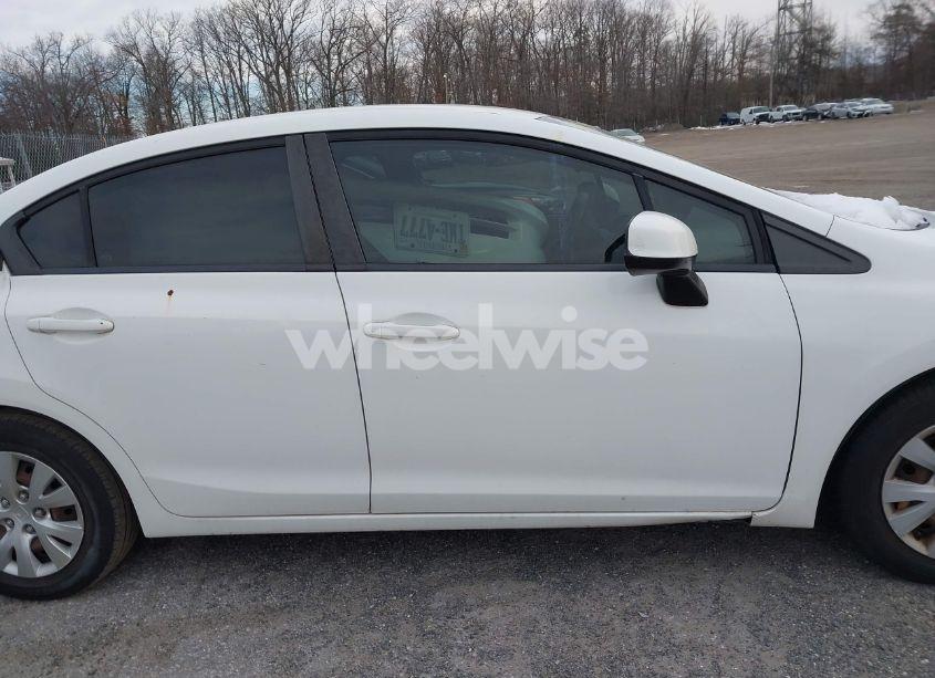 Photo 12 of 2012 Honda Civic SDN LX (VIN 2HGFB2F57CH310361)