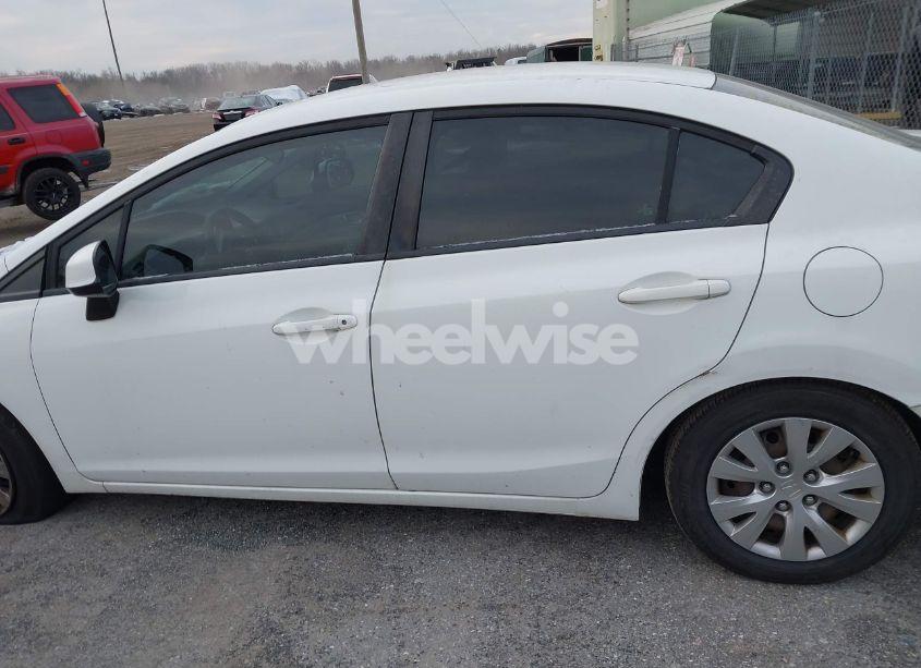 Photo 13 of 2012 Honda Civic SDN LX (VIN 2HGFB2F57CH310361)