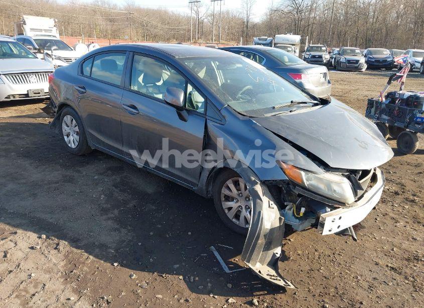 2012 Honda Civic SDN LX (VIN 2HGFB2F57CH330657) main photo