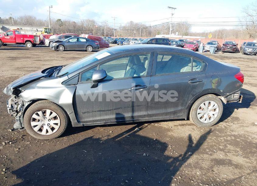 Photo 14 of 2012 Honda Civic SDN LX (VIN 2HGFB2F57CH330657)