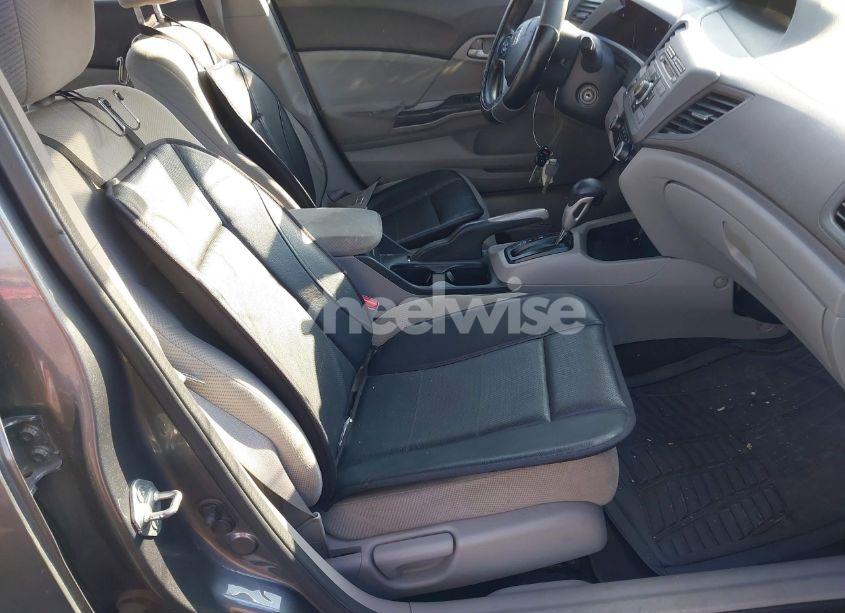 Photo 5 of 2012 Honda Civic SDN LX (VIN 2HGFB2F57CH330657)