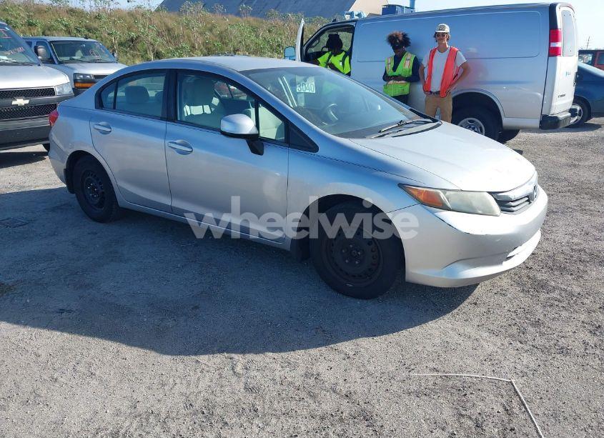 2012 Honda Civic LX (VIN 2HGFB2F57CH334823) main photo