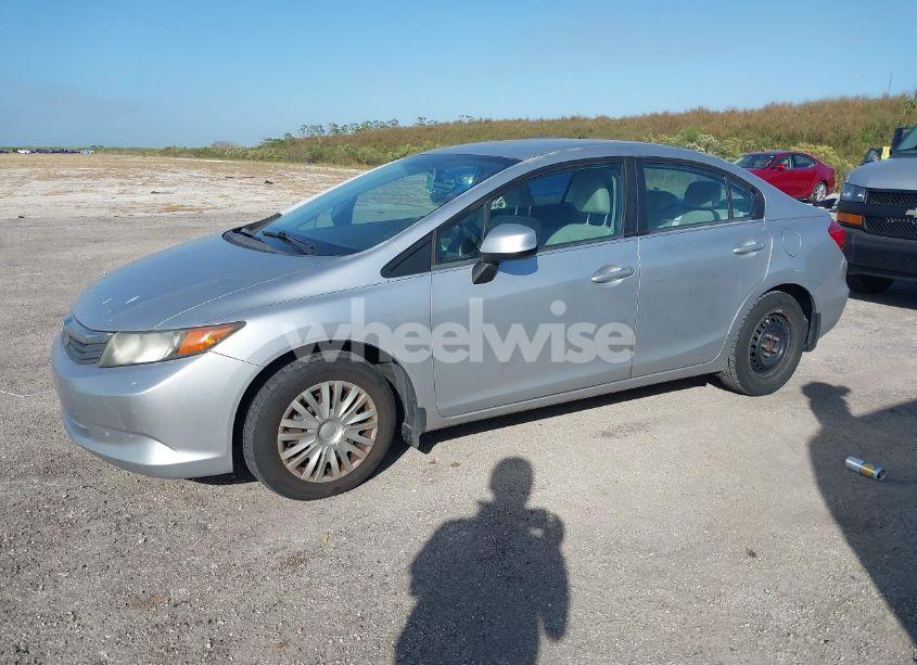 Photo 2 of 2012 Honda Civic LX (VIN 2HGFB2F57CH334823)