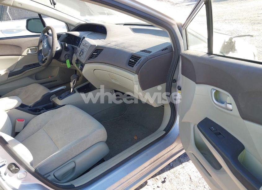 Photo 5 of 2012 Honda Civic LX (VIN 2HGFB2F57CH503562)