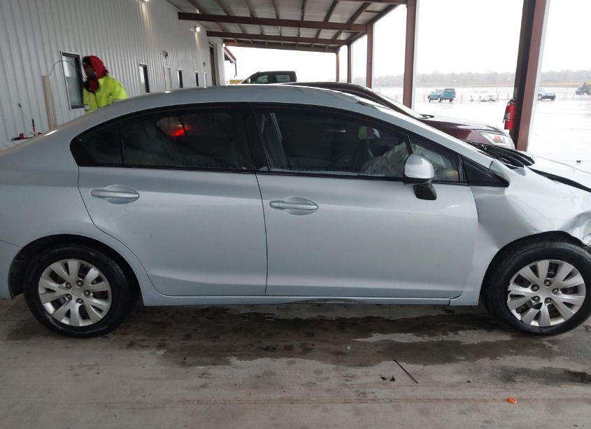 Photo 13 of 2012 Honda Civic SDN LX (VIN 2HGFB2F57CH516571)