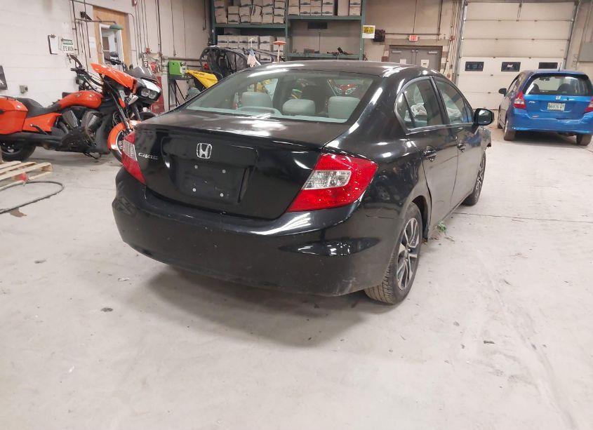 Photo 4 of 2012 Honda Civic LX (VIN 2HGFB2F57CH524900)