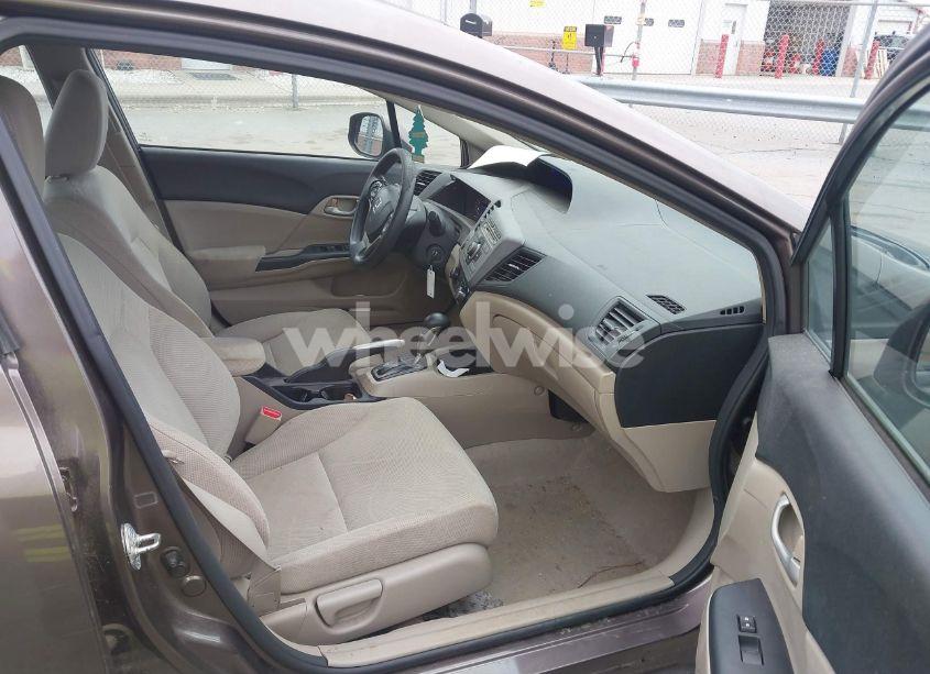 Photo 5 of 2012 Honda Civic SDN LX (VIN 2HGFB2F57CH536318)