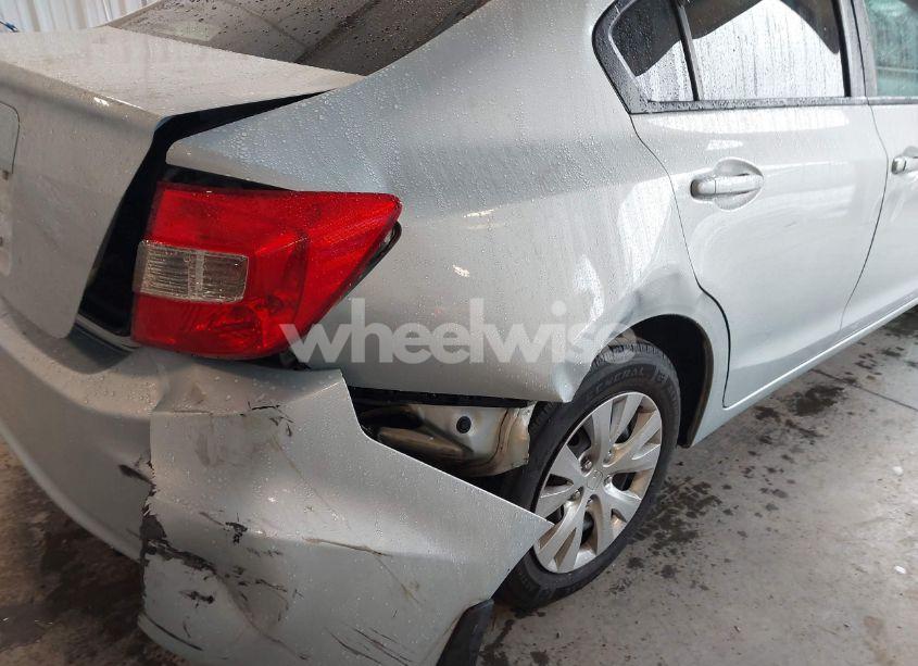 Photo 6 of 2012 Honda Civic LX (VIN 2HGFB2F57CH579010)