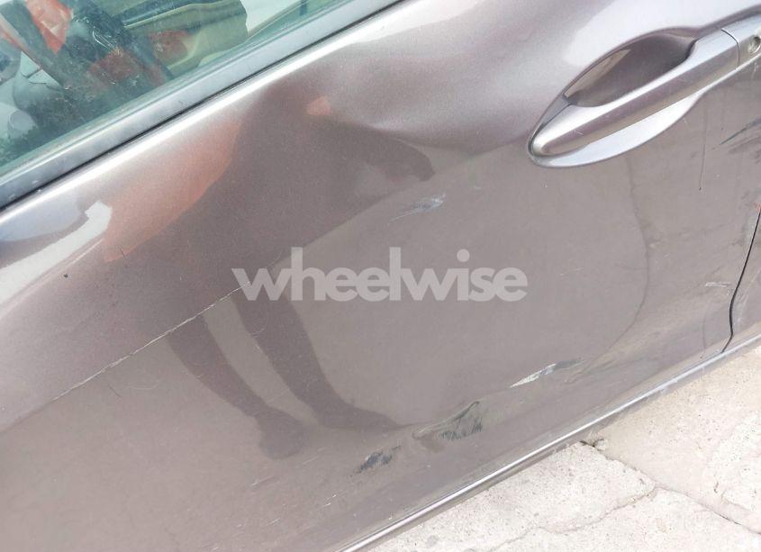 Photo 6 of 2012 Honda Civic LX (VIN 2HGFB2F57CH593067)