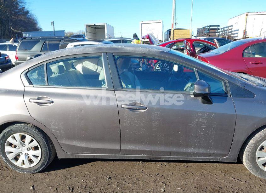 Photo 13 of 2012 Honda Civic LX (VIN 2HGFB2F57CH594333)