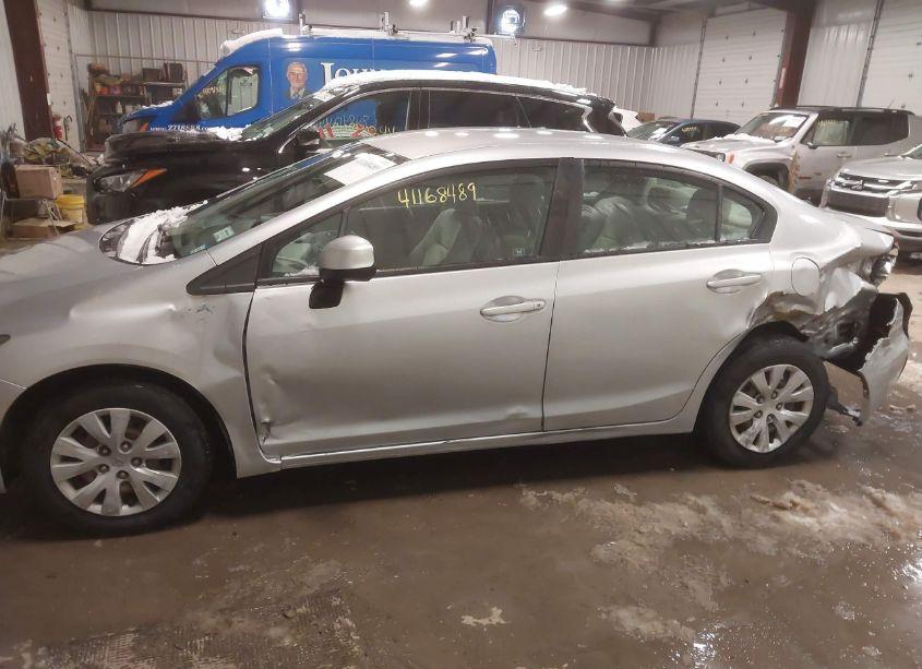 Photo 14 of 2012 Honda Civic SDN LX (VIN 2HGFB2F57CH597667)