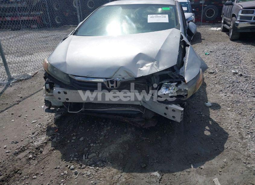 Photo 12 of 2012 Honda Civic LX (VIN 2HGFB2F57CH598446)