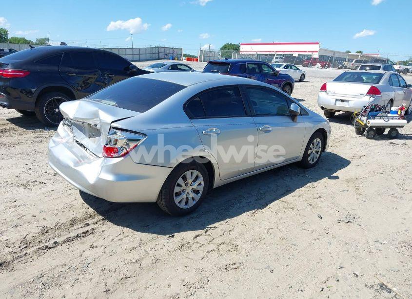 Photo 4 of 2012 Honda Civic LX (VIN 2HGFB2F57CH602477)