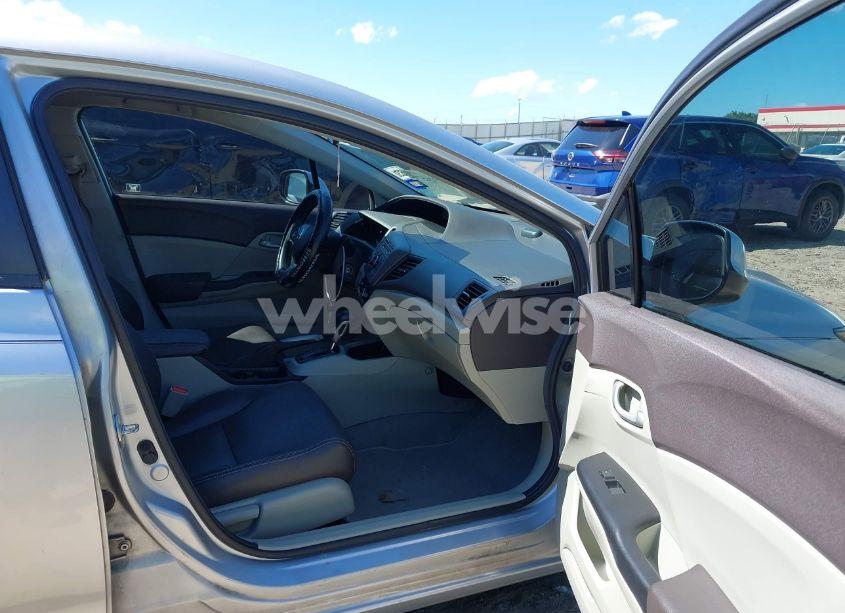 Photo 5 of 2012 Honda Civic LX (VIN 2HGFB2F57CH602477)