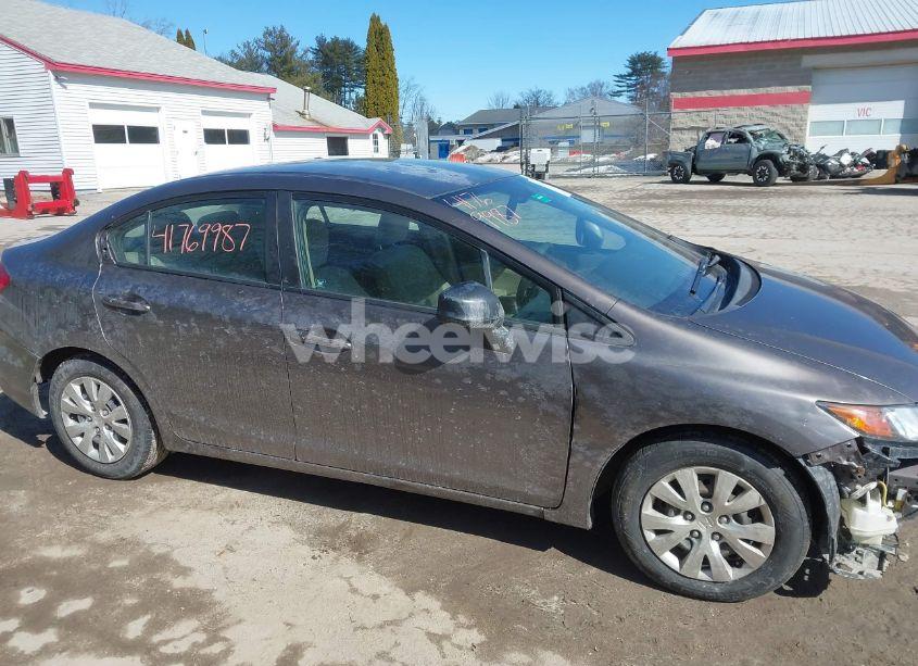Photo 16 of 2012 Honda Civic LX (VIN 2HGFB2F57CH612040)