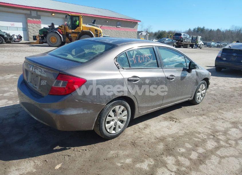 Photo 4 of 2012 Honda Civic LX (VIN 2HGFB2F57CH612040)