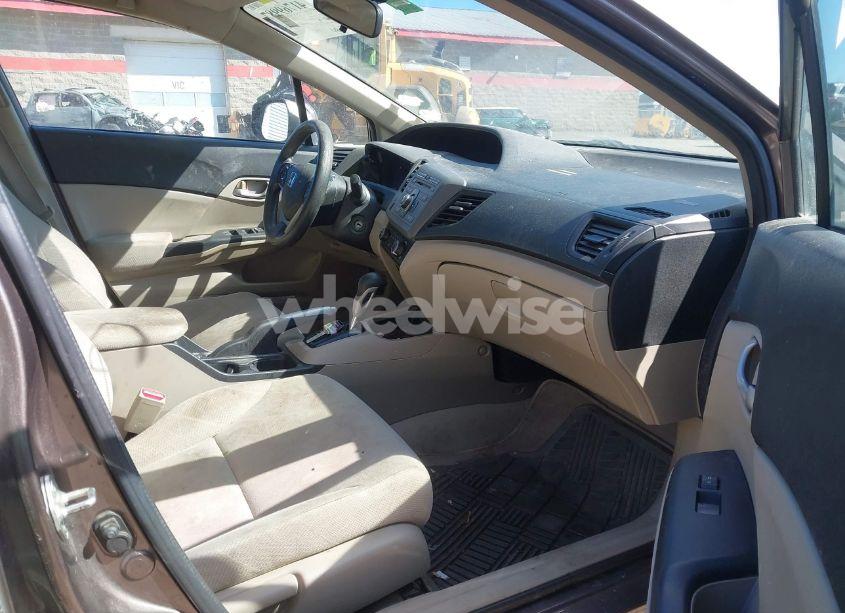 Photo 5 of 2012 Honda Civic LX (VIN 2HGFB2F57CH612040)