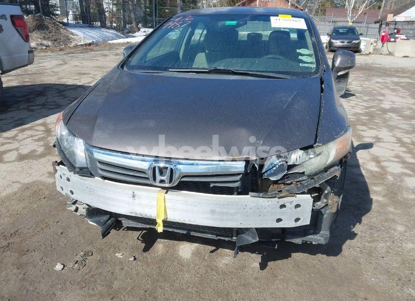 Photo 6 of 2012 Honda Civic LX (VIN 2HGFB2F57CH612040)