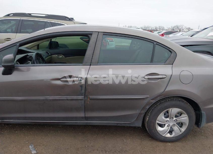 Photo 14 of 2013 Honda Civic LX (VIN 2HGFB2F57DH579171)