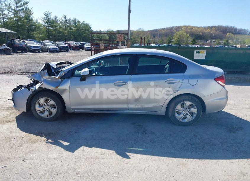 Photo 14 of 2013 Honda Civic LX (VIN 2HGFB2F57DH583723)