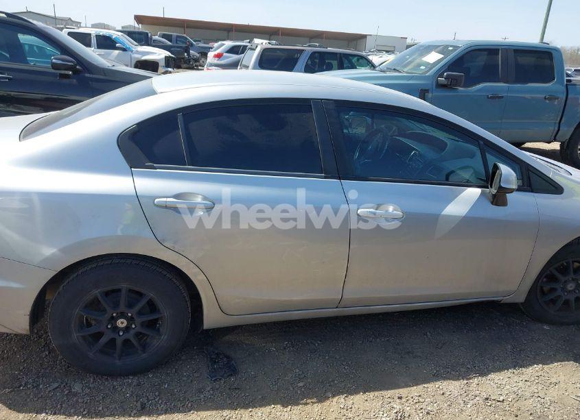 Photo 13 of 2013 Honda Civic LX (VIN 2HGFB2F57DH593684)