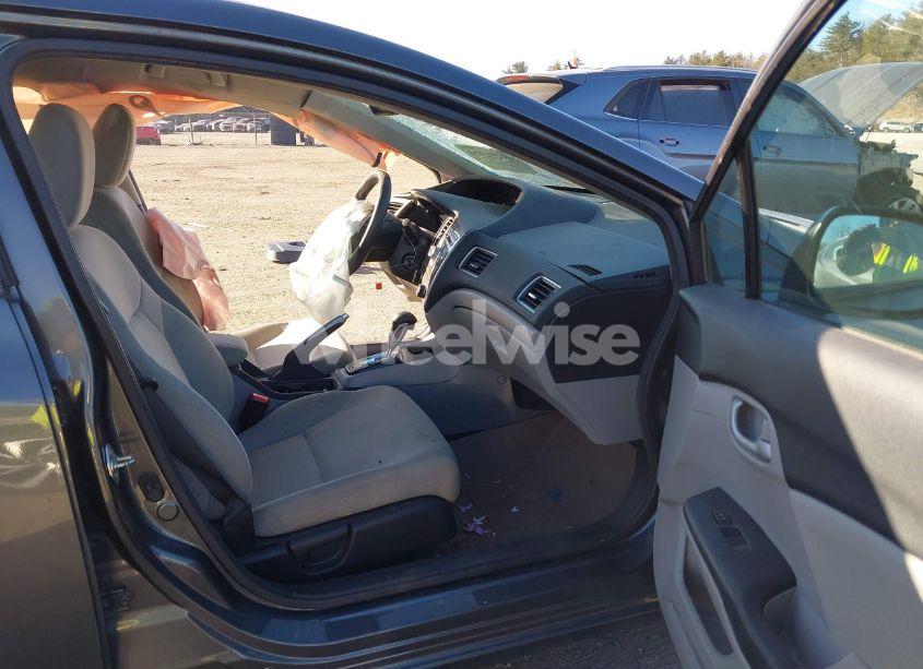 Photo 5 of 2013 Honda Civic LX (VIN 2HGFB2F57DH594821)