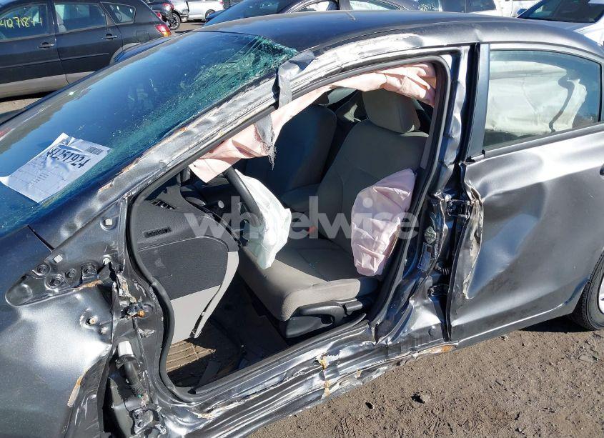 Photo 6 of 2013 Honda Civic LX (VIN 2HGFB2F57DH594821)