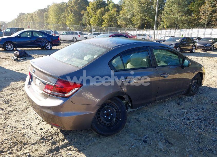 Photo 4 of 2014 Honda Civic LX (VIN 2HGFB2F57EH522860)