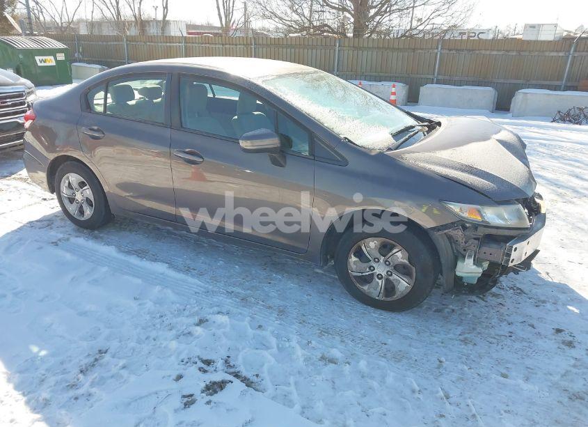 2015 Honda Civic LX (VIN 2HGFB2F57FH521841) main photo