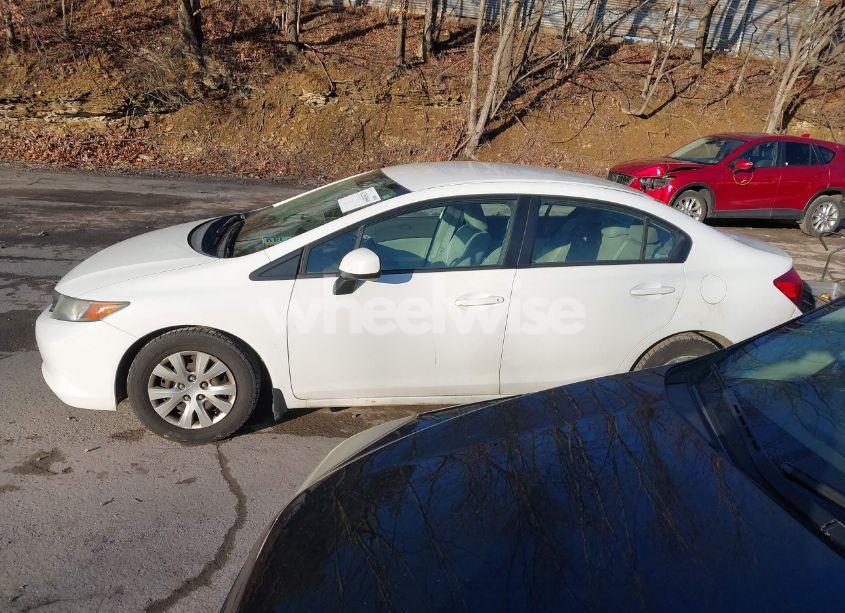 Photo 15 of 2012 Honda Civic SDN LX (VIN 2HGFB2F58CH307324)