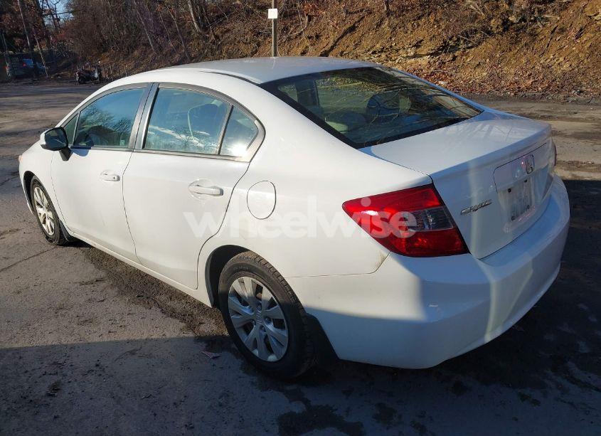 Photo 3 of 2012 Honda Civic SDN LX (VIN 2HGFB2F58CH307324)