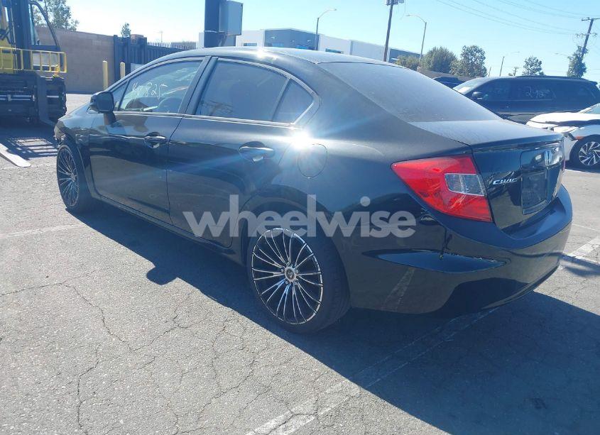 Photo 3 of 2012 Honda Civic LX (VIN 2HGFB2F58CH324429)