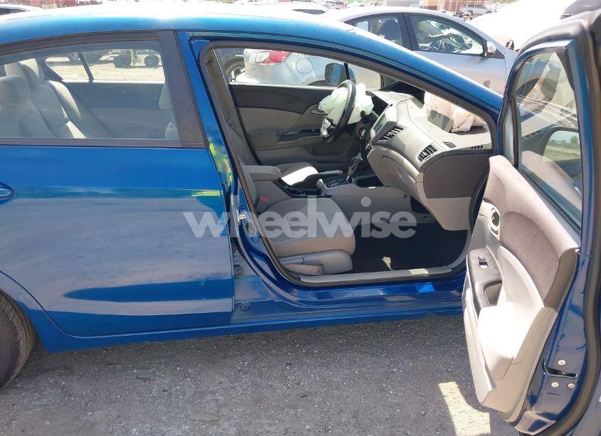 Photo 5 of 2012 Honda Civic LX (VIN 2HGFB2F58CH507264)