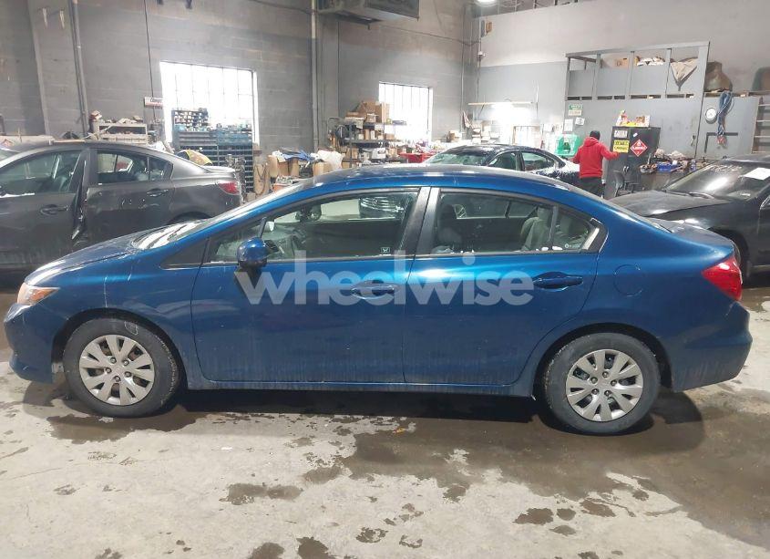 Photo 14 of 2012 Honda Civic SDN LX (VIN 2HGFB2F58CH544721)