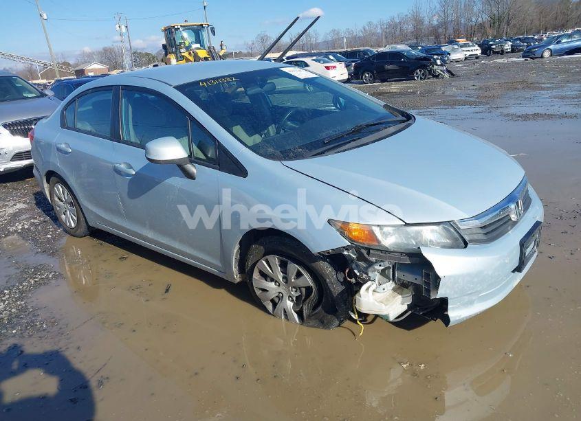 2012 Honda Civic SDN LX (VIN 2HGFB2F58CH555881) main photo