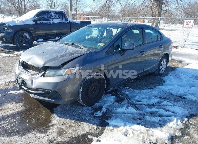 Photo 2 of 2013 Honda Civic LX (VIN 2HGFB2F58DH575209)