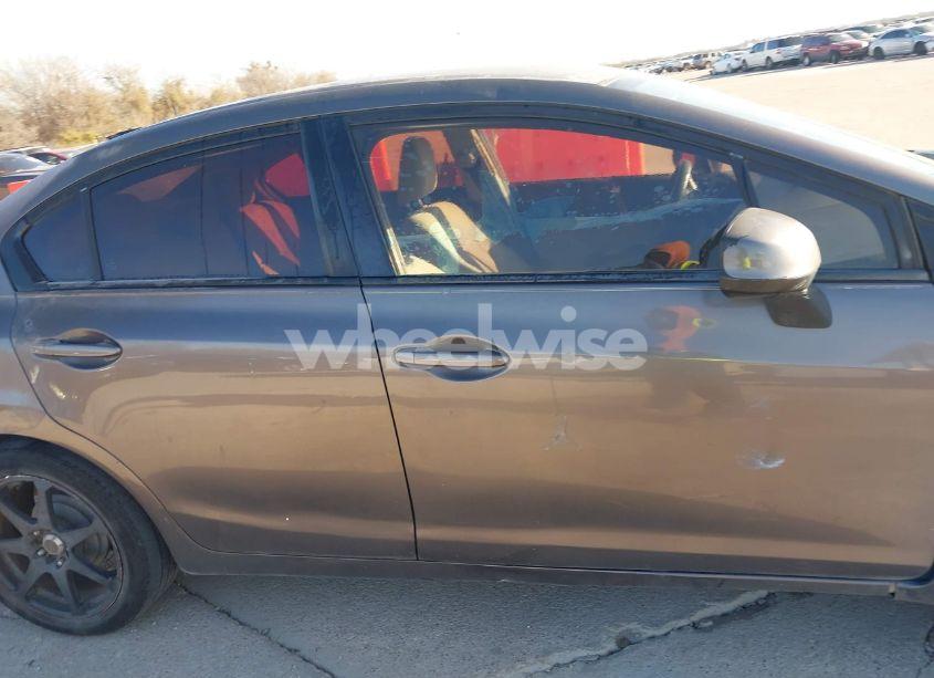 Photo 13 of 2013 Honda Civic LX (VIN 2HGFB2F58DH582189)