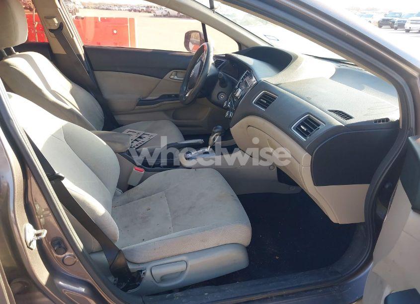 Photo 5 of 2013 Honda Civic LX (VIN 2HGFB2F58DH582189)