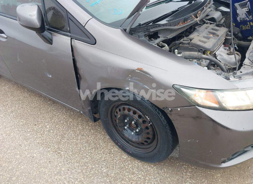 Photo 6 of 2013 Honda Civic LX (VIN 2HGFB2F58DH582189)