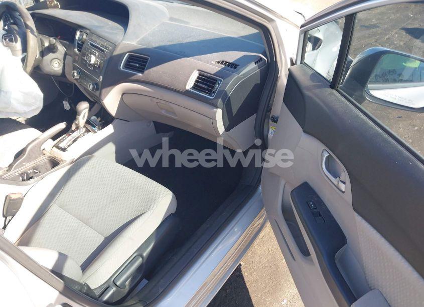 Photo 5 of 2014 Honda Civic LX (VIN 2HGFB2F58EH511110)