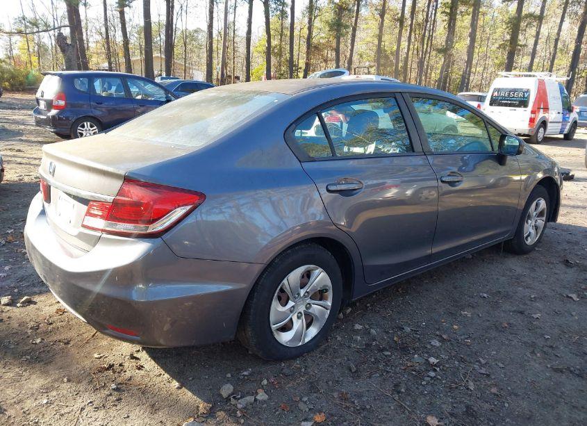 Photo 4 of 2015 Honda Civic LX (VIN 2HGFB2F58FH538664)