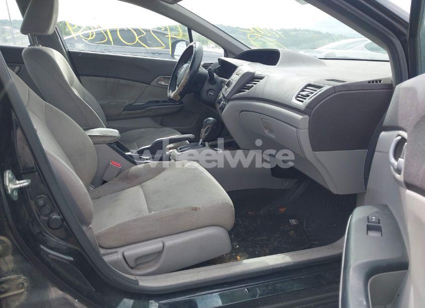 Photo 5 of 2012 Honda Civic LX (VIN 2HGFB2F59CH325508)