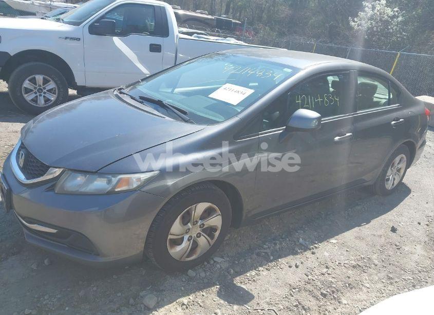 Photo 2 of 2013 Honda Civic LX (VIN 2HGFB2F59DH524429)