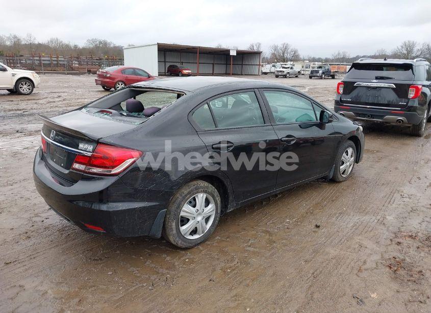 Photo 4 of 2013 Honda Civic LX (VIN 2HGFB2F59DH558404)