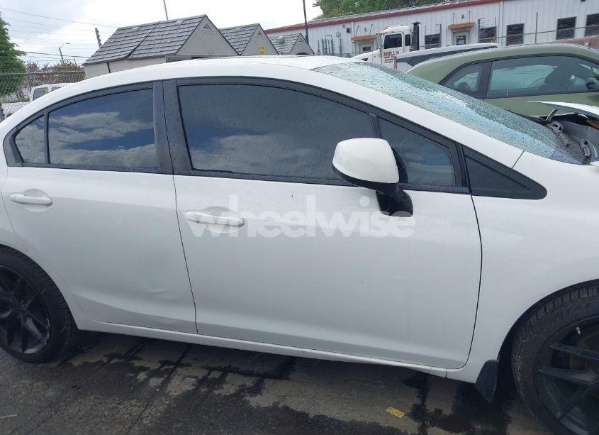 Photo 13 of 2013 Honda Civic LX (VIN 2HGFB2F59DH573940)