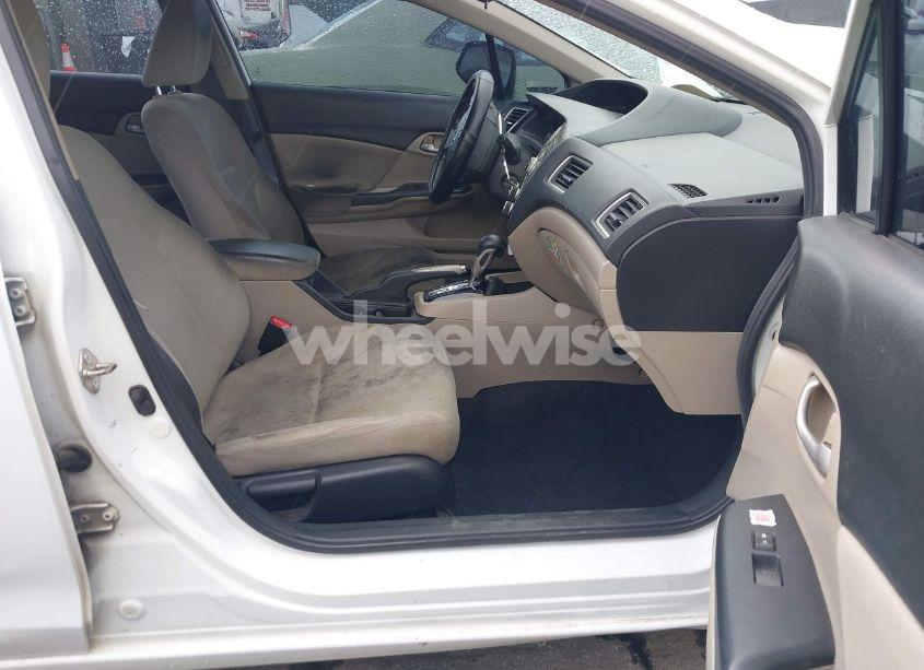 Photo 5 of 2013 Honda Civic LX (VIN 2HGFB2F59DH573940)