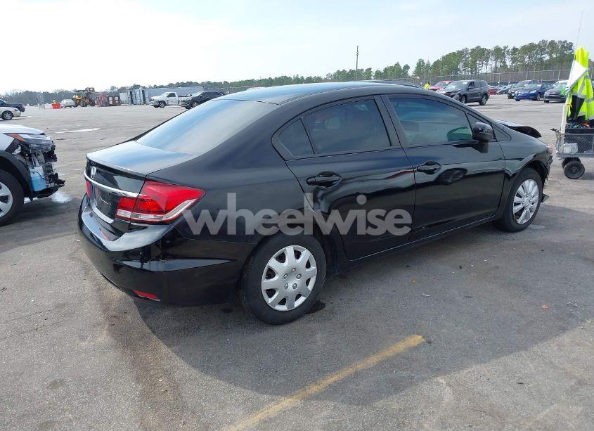 Photo 4 of 2015 Honda Civic LX (VIN 2HGFB2F59FH519976)