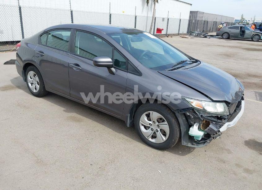 2015 Honda Civic LX (VIN 2HGFB2F59FH565419) main photo