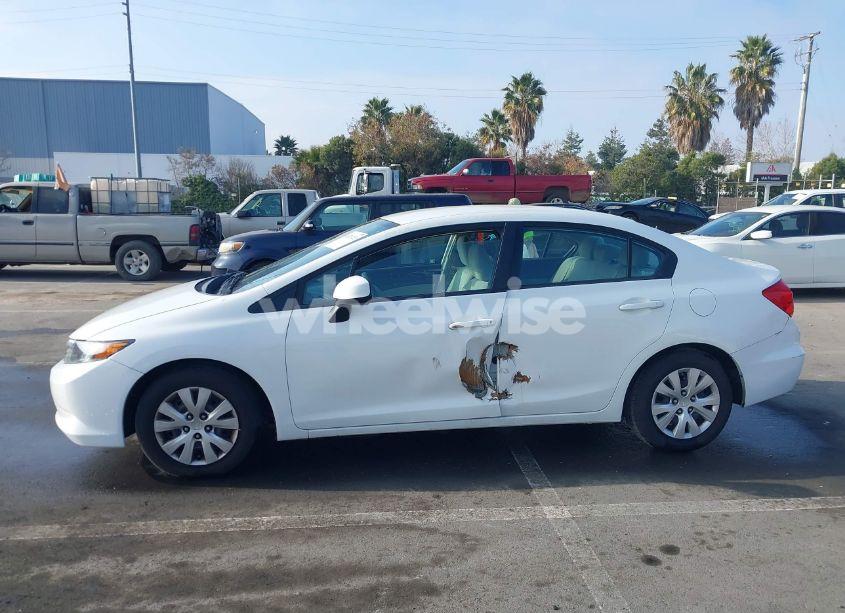 Photo 14 of 2012 Honda Civic SDN LX (VIN 2HGFB2F5XCH570513)