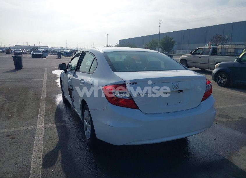 Photo 3 of 2012 Honda Civic SDN LX (VIN 2HGFB2F5XCH570513)